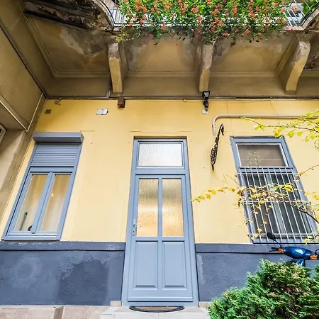 Apartment J&m For Couples Budapest